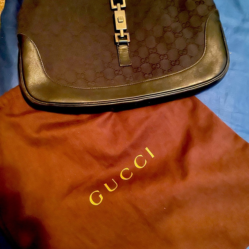 Gucci handbag 100% Authentic. Price firm!!!!